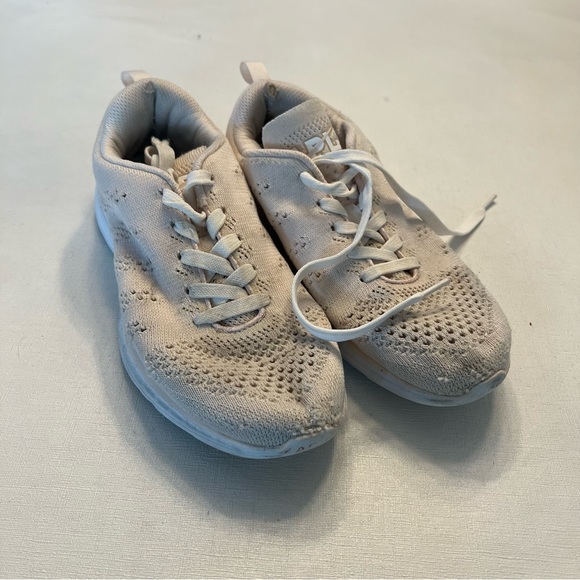 APL Women’s Techloom Pro - Picture 2 of 5